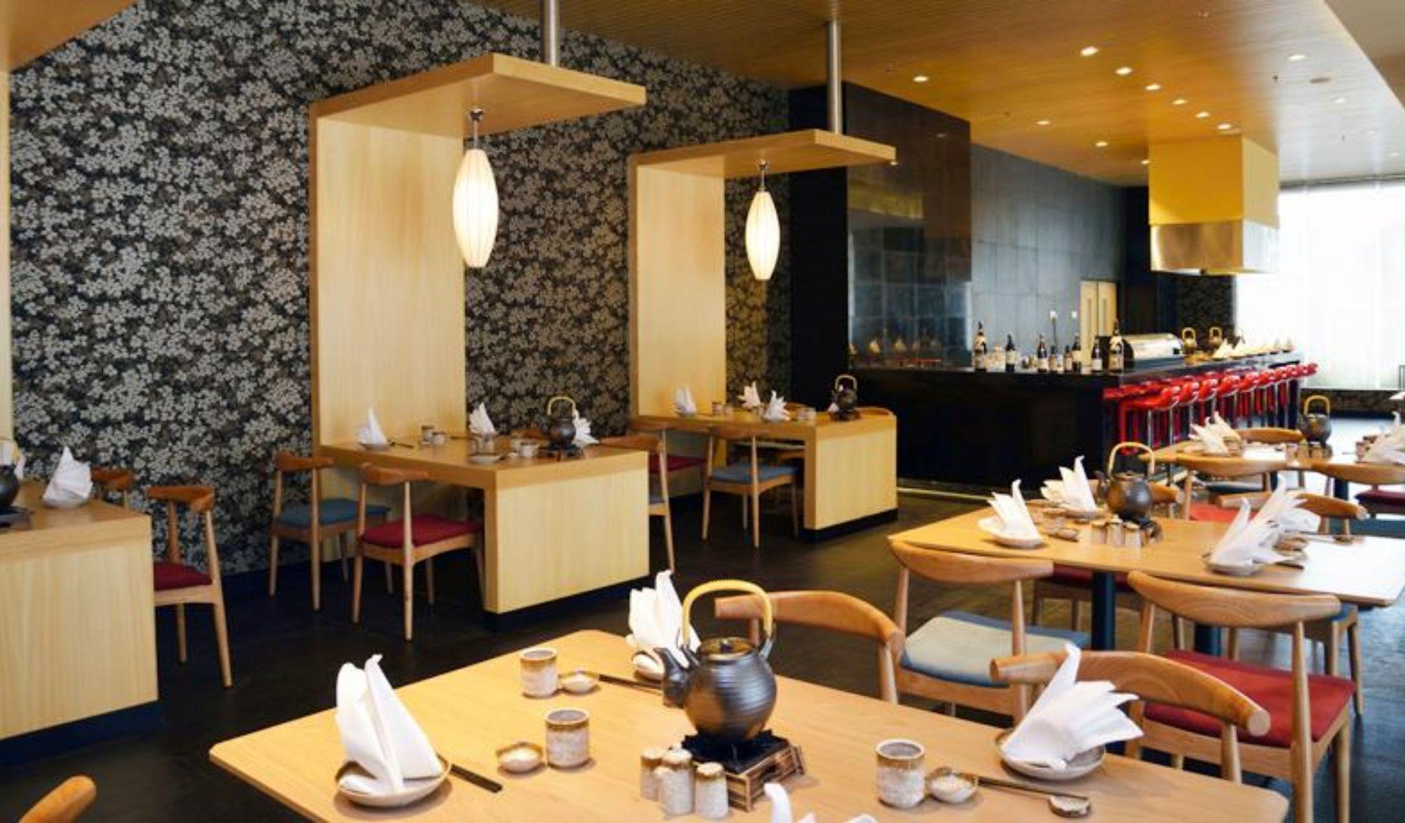 Lexis Suites Penang Bayan Lepas Dış mekan fotoğraf Interior of a restaurant