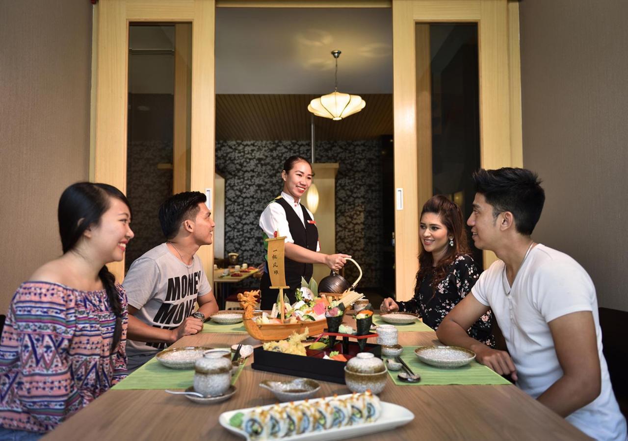 Lexis Suites Penang Bayan Lepas Dış mekan fotoğraf A restaurant in Vietnam